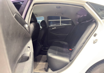 Подержанный автомобиль Hyundai Sonata 2012 года (5 фото)