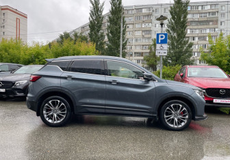 Подержанный автомобиль Geely Coolray 2021 года (4 фото)