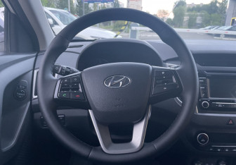 Подержанный автомобиль Hyundai Creta 2016 года (14 фото)