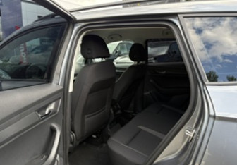 Подержанный автомобиль Skoda Karoq 2021 года (12 фото)