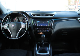 Подержанный автомобиль Nissan Qashqai 2018 года (9 фото)