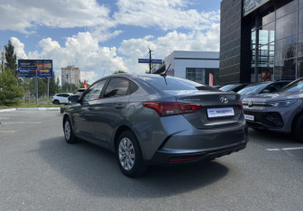 Подержанный автомобиль Hyundai Solaris Sedan 2020 года (7 фото)