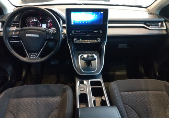 Подержанный автомобиль Haval M6 2023 года (13 фото)