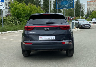 Подержанный автомобиль Kia Sportage 2017 года (6 фото)