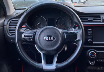 Подержанный автомобиль Kia Rio Hatchback 2020 года (15 фото)