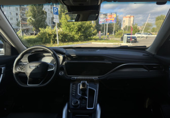 Подержанный автомобиль Geely Atlas Pro 2023 года (11 фото)