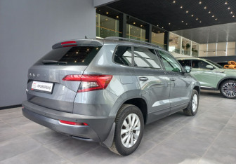 Подержанный автомобиль Skoda Karoq 2021 года (5 фото)