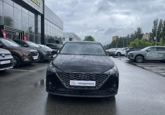 Подержанный автомобиль Hyundai Solaris Sedan 2020 года (2 фото)