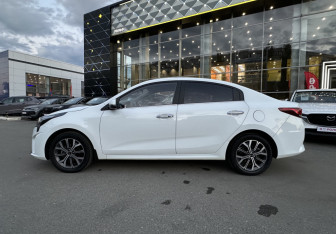 Подержанный автомобиль Kia Rio Sedan 2020 года (8 фото)