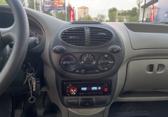 Подержанный автомобиль LADA (ВАЗ) Kalina Hatchback 2010 года (13 фото)