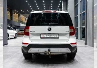 Подержанный автомобиль Skoda Yeti 2017 года (5 фото)