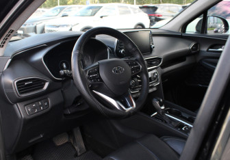 Подержанный автомобиль Hyundai Santa Fe 2019 года (7 фото)