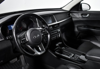 Подержанный автомобиль Kia Optima Sedan 2019 года (9 фото)