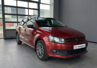 Подержанный автомобиль Volkswagen Polo Sedan 2012 года (3 фото)