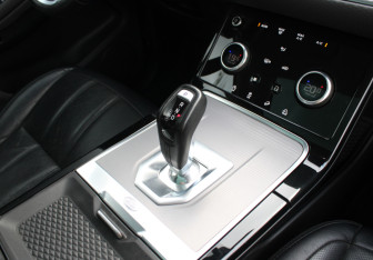 Подержанный автомобиль Land Rover Range Rover Evoque 2019 года (12 фото)