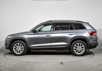 Подержанный автомобиль Skoda Kodiaq 2019 года (8 фото)