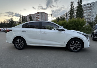 Подержанный автомобиль Kia Rio Sedan 2020 года (4 фото)