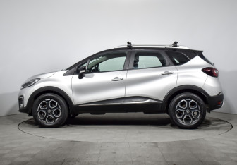 Подержанный автомобиль Renault Kaptur 2021 года (8 фото)