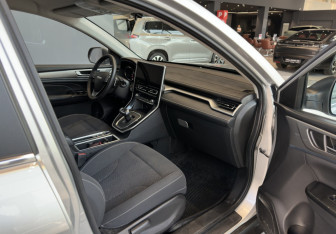 Подержанный автомобиль Haval M6 2023 года (13 фото)
