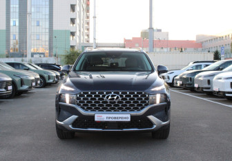 Подержанный автомобиль Hyundai Santa Fe 2021 года (3 фото)