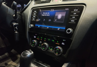 Подержанный автомобиль Skoda Octavia Liftback 2017 года (9 фото)