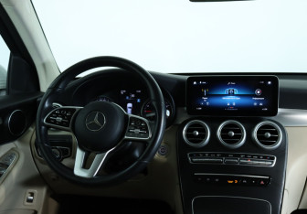 Подержанный автомобиль Mercedes-Benz GLC Coupe 2021 года (13 фото)