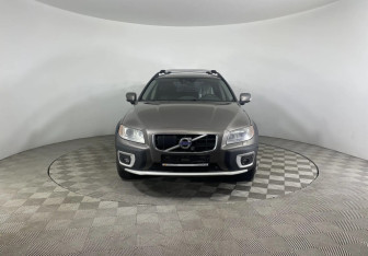 Подержанный автомобиль Volvo XC70 2011 года (3 фото)