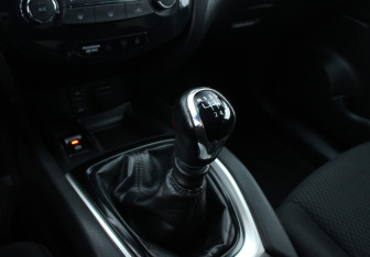 Подержанный автомобиль Nissan Qashqai 2018 года (11 фото)
