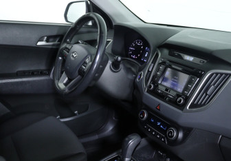 Подержанный автомобиль Hyundai Creta 2017 года (10 фото)