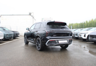 Подержанный автомобиль Hongqi HS3 2025 года (6 фото)