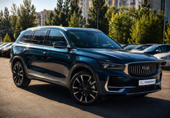 Подержанный автомобиль Geely Monjaro 2023 года (6 фото)