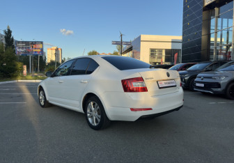 Подержанный автомобиль Skoda Octavia Liftback 2013 года (7 фото)