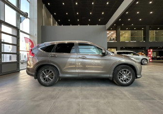 Подержанный автомобиль Honda CR-V 2012 года (5 фото)
