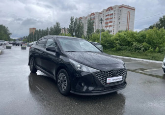 Подержанный автомобиль Hyundai Solaris Sedan 2020 года (3 фото)