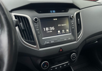 Подержанный автомобиль Hyundai Creta 2018 года (13 фото)