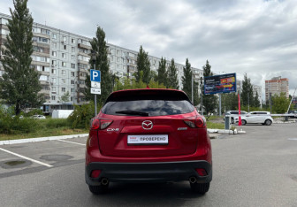 Подержанный автомобиль Mazda CX-5 2016 года (6 фото)