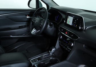 Подержанный автомобиль Hyundai Santa Fe 2019 года (11 фото)
