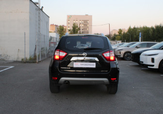 Подержанный автомобиль Nissan Terrano 2018 года (4 фото)
