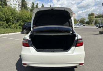 Подержанный автомобиль Toyota Camry Sedan 2016 года (17 фото)