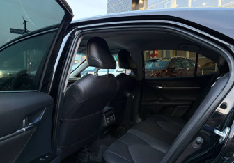 Подержанный автомобиль Toyota Camry Sedan 2021 года (12 фото)