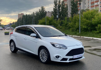 Подержанный автомобиль Ford Focus Hatchback 2012 года (3 фото)