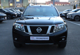 Подержанный автомобиль Nissan Terrano 2019 года (2 фото)