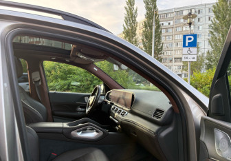 Подержанный автомобиль Mercedes-Benz GLE 2019 года (10 фото)