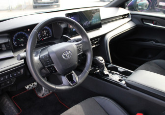 Подержанный автомобиль Toyota Camry Sedan 2024 года (7 фото)