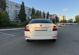 Подержанный автомобиль Skoda Octavia Liftback 2013 года (6 фото)
