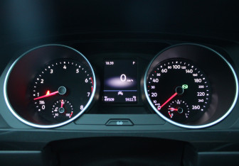 Подержанный автомобиль Volkswagen Tiguan 2020 года (17 фото)