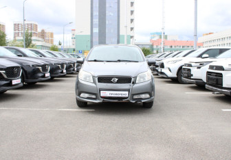 Подержанный автомобиль Ravon Nexia R3 2016 года (2 фото)