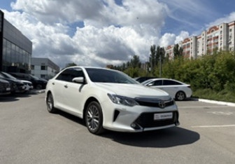 Подержанный автомобиль Toyota Camry Sedan 2016 года (3 фото)