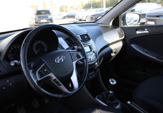 Подержанный автомобиль Hyundai Solaris Sedan 2014 года (7 фото)