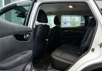 Подержанный автомобиль Nissan Qashqai 2017 года (14 фото)